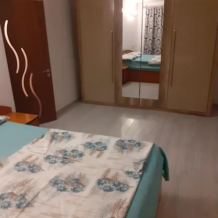 Evelina House *